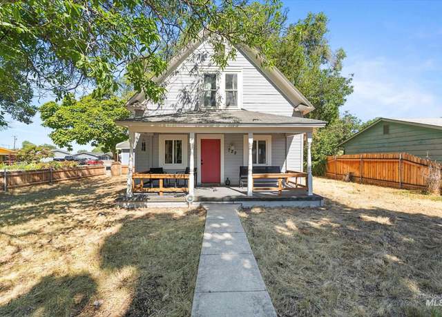 Property at 722 S 5th Ave, Caldwell, ID 83605, 3 beds, 2 baths