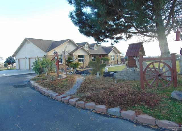 Property at 452 Thayer Dr, Ontario, OR 97914, 3 beds, 2 baths