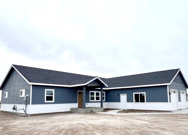 Property at 1518 Shortt Ln, Rupert, ID 83350, 3 beds, 2.5 baths