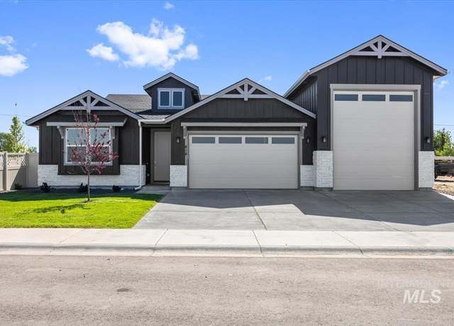 Property at 414 S Rumney Ave, Kuna, ID 83634, 3 beds, 2 baths