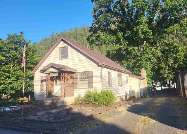 Property at 607 Michigan Ave, Orofino, ID 83544, 3 beds, 1 bath