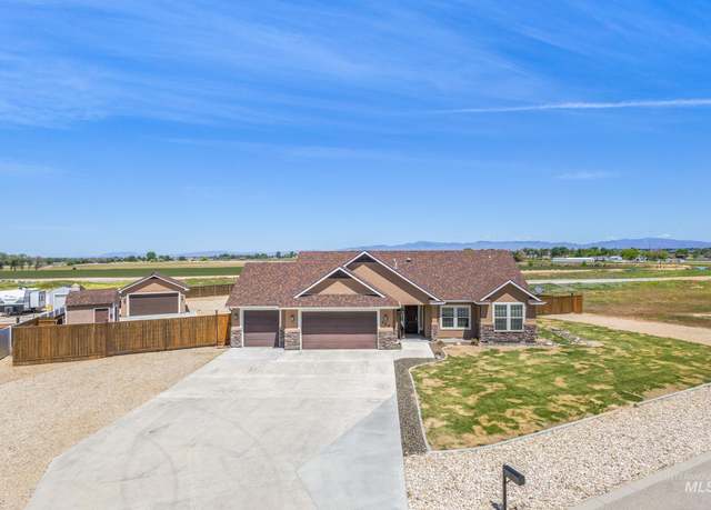 Property at 120 S Marko Ln, Kuna, ID 83634, 3 beds, 2 baths