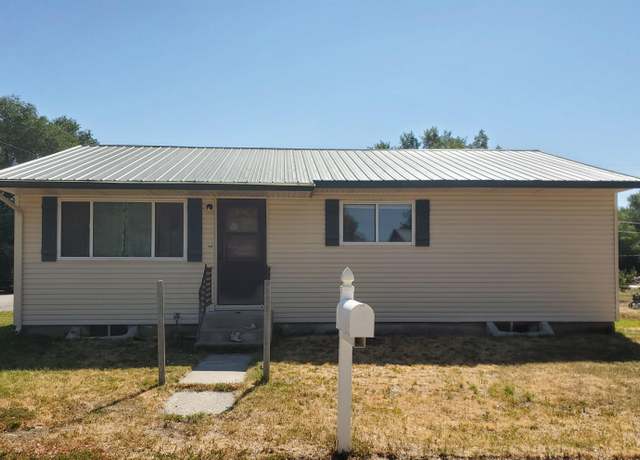 Property at 422 North Edith St, Shoshone, ID 83352, 4 beds, 2 baths