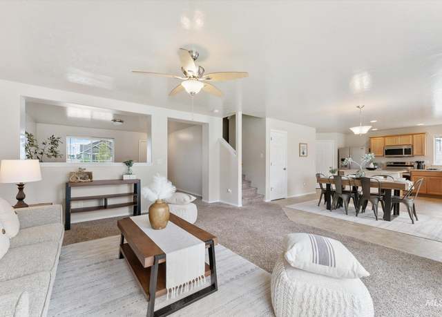 Property at 1119 S Tomen Ave, Kuna, ID 83634, 4 beds, 2 baths