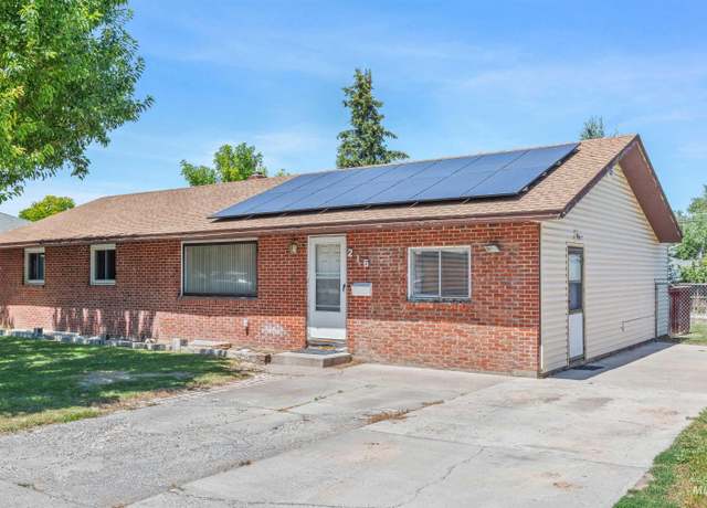 Property at 216 Borah Ave W, Twin Falls, ID 83301, 3 beds, 2 baths