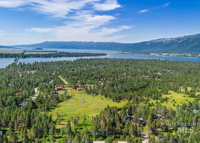 Property at 141 Camas Ln, Donnelly, ID 83615