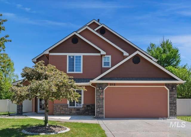 Property at 212 S Fernan Lk, Star, ID 83669, 4 beds, 2.5 baths