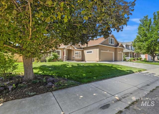 Property at 1899 E Mackay Dr, Meridian, ID 83642, 3 beds, 2 baths