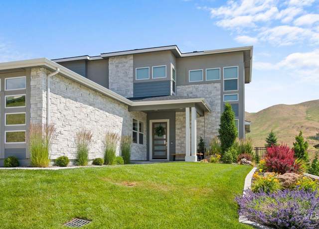 Property at 6120 E Barber Dr, Boise, ID 83716, 6 beds, 4.5 baths