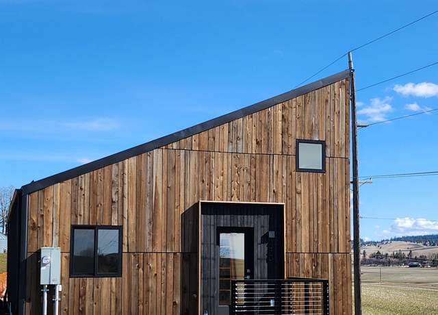 Property at 430 E Palouse River Dr, Moscow, ID 83843, 2 beds, 1 bath