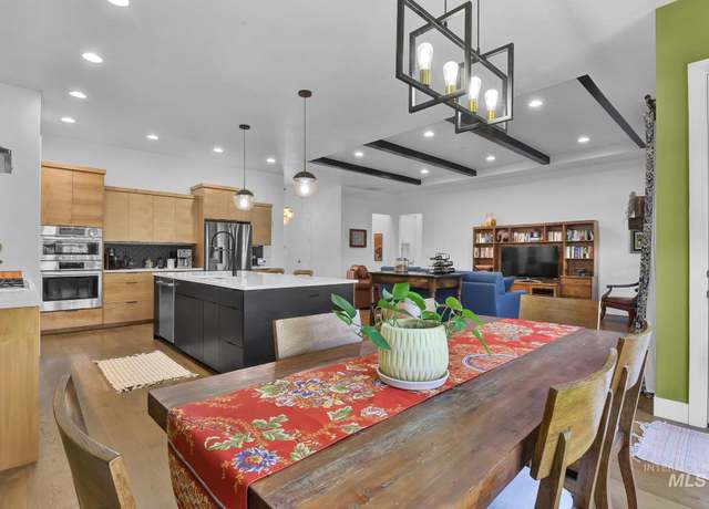 Property at 4040 W Anatole St, Meridian, ID 83646, 3 beds, 2.5 baths