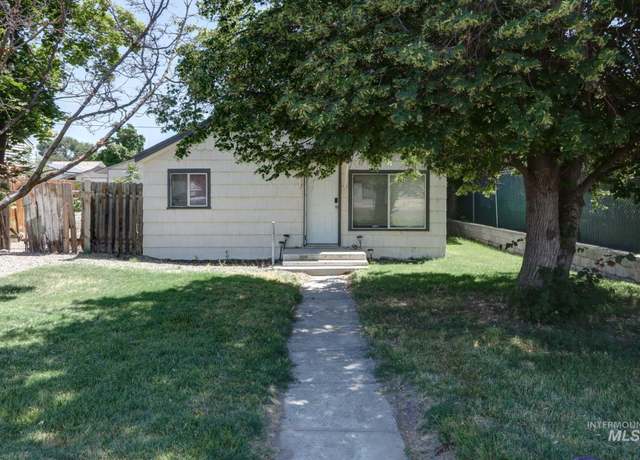 Property at 146 NW 9th St, Ontario, OR 97914, 2 beds, 1 bath
