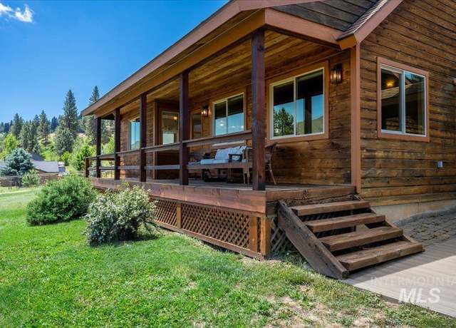 Property at 43 Mores Creek Cir, Boise, ID 83716, 3 beds, 2.5 baths