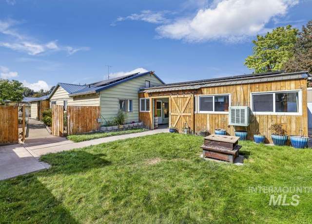 Property at 219 Lenore St, Twin Falls, ID 83301, 3 beds, 2 baths