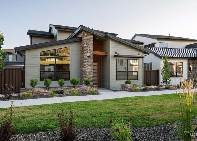 Property at 11677 N Rabbitbrush Way, Boise, ID 83714, 4 beds, 2.5 baths