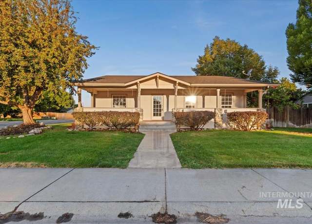 Property at 885 Aspen Pl, Mountain Home, ID 83647, 3 beds, 2 baths