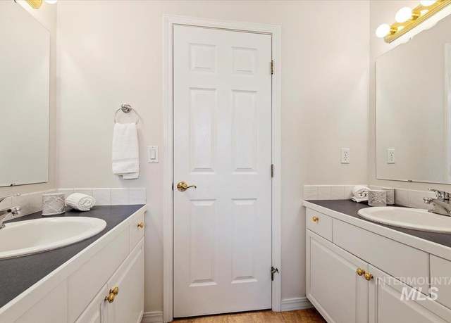Property at 13195 W Piccadilly, Boise, ID 83713, 4 beds, 2.5 baths
