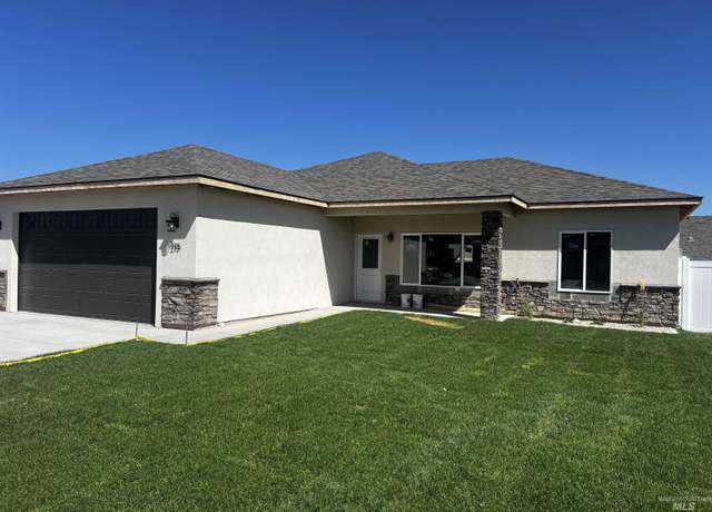 Property at 215 Sandi Rd, Twin Falls, ID 83301, 3 beds, 2 baths