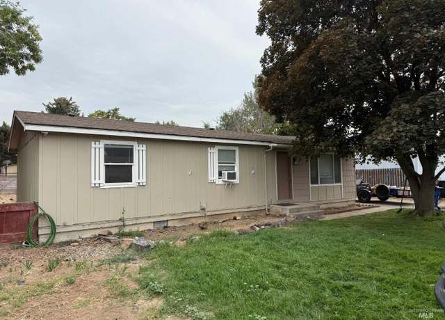 Property at 329 East Ave. J, Jerome, ID 83338, 3 beds, 1 bath