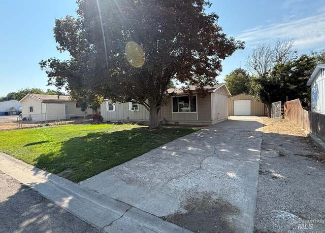 Property at 329 East Ave. J, Jerome, ID 83338, 3 beds, 1 bath