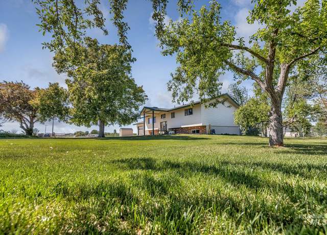 Property at 650 Ontario Heights Rd, Ontario, OR 97914, 4 beds, 2 baths
