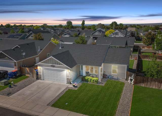 Property at 449 View Ave, Twin Falls, ID 83301, 3 beds, 2 baths