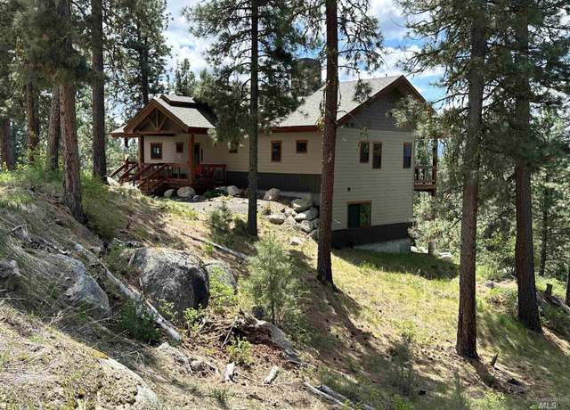 Property at 54 Joshua Dr, Cascade, ID 83611, 3 beds, 2.5 baths