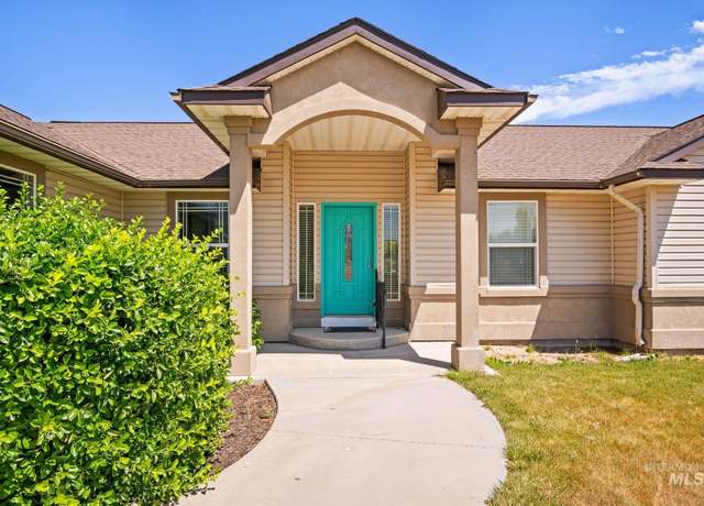 Property at 3818 N 2481 E, Filer, ID 83328, 3 beds, 2 baths
