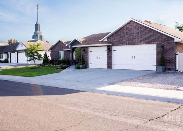 Property at 1348 Young Cir, Twin Falls, ID 83301, 4 beds, 2 baths
