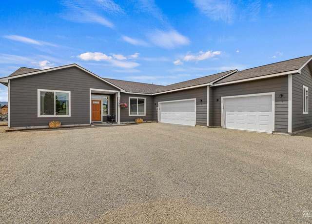Property at 13967 Easy St, Mccall, ID 83638, 4 beds, 2 baths