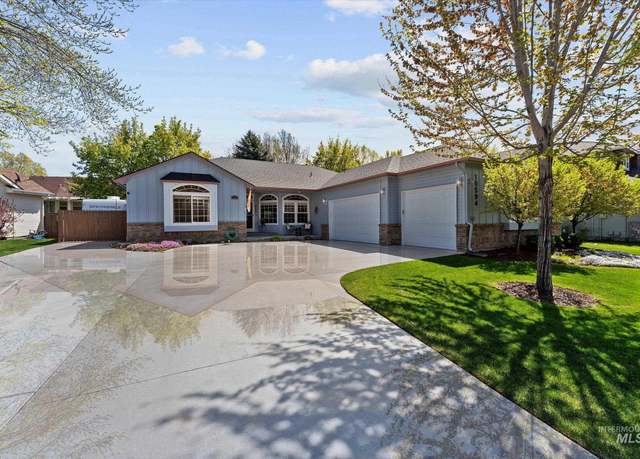 Property at 10594 N Bridle Way, Boise, ID 83714, 4 beds, 2.5 baths