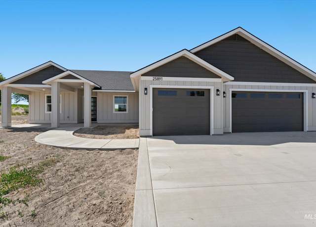 Property at 25891 Market Rd, Parma, ID 83660, 4 beds, 2 baths