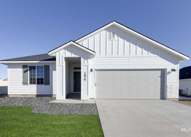 Property at 1970 N Thunderbolt St, Mountain Home, ID 83647, 4 beds, 2 baths