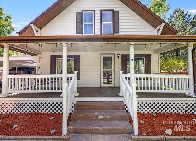 Property at 712 Yakima Ave, Filer, ID 83328, 4 beds, 2 baths