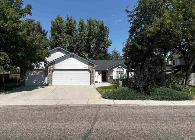 Property at 2090 W Chateau, Meridian, ID 83646, 4 beds, 2 baths