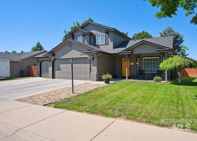 Property at 2210 E Meadow Wood Dr, Meridian, ID 83646, 3 beds, 2 baths