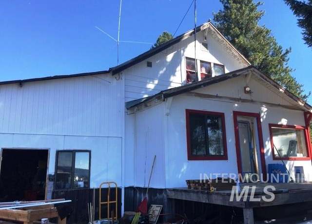Property at 695 S Samson Trl, Mccall, ID 83638, 3 beds, 1 bath