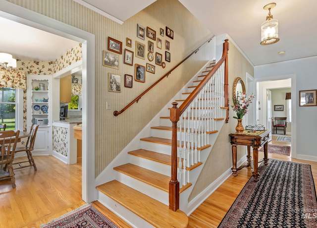 Property at 401 14th Avenue West, Gooding, ID 83330-1933, 5 beds, 3.5 baths