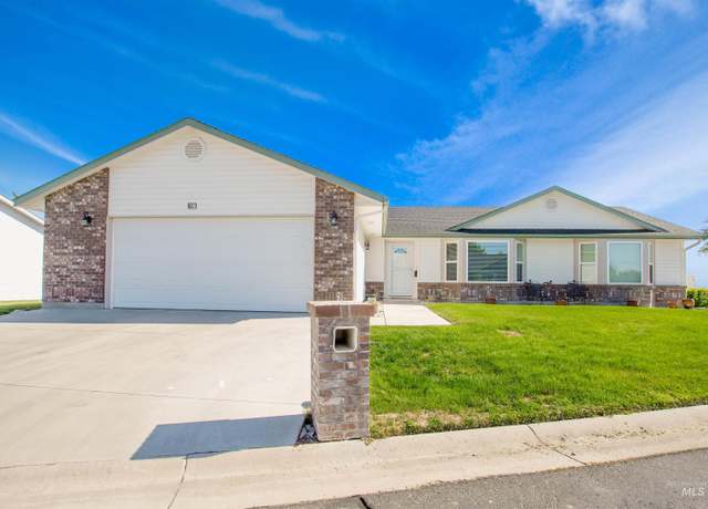Property at 613 W Oxford Dr, Nampa, ID 83651, 3 beds, 2 baths