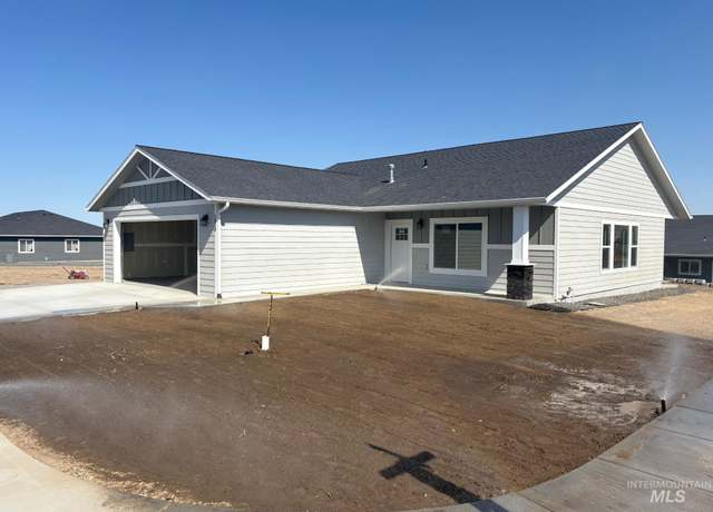 Property at 1815 Airway Ave, Lewiston, ID 83501, 3 beds, 2 baths