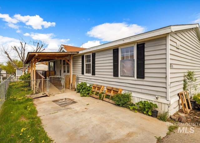 Property at 601 N 42nd St, Nampa, ID 83687, 4 beds, 2 baths