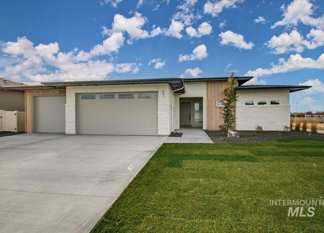 Property at 591 N Creekwater Ave, Eagle, ID 83616, 4 beds, 3.5 baths