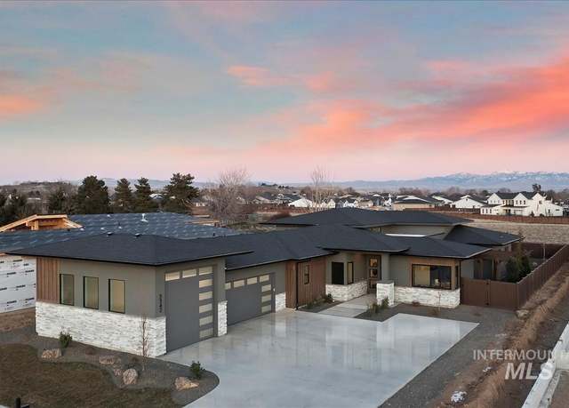 Property at 3342 N Fire Flower Ave, Star, ID 83669, 3 beds, 2.5 baths