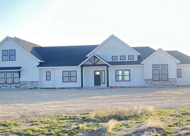 Property at 8580 SW El Camino, Mountain Home, ID 83647, 3 beds, 2.5 baths