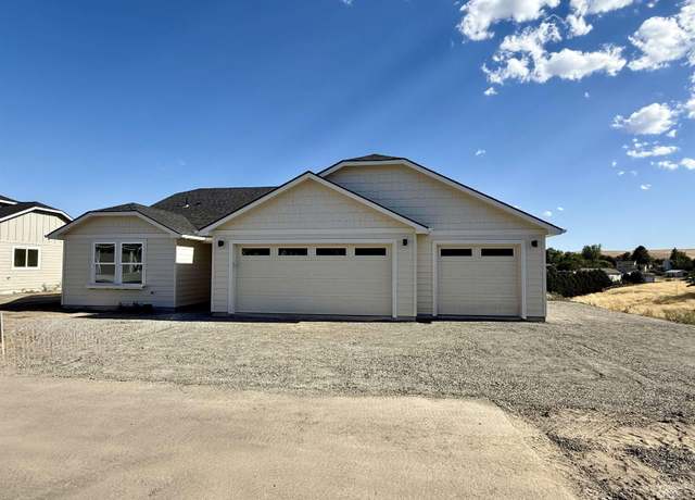 Property at 2444 Legacy Ct, Clarkston, WA 99403, 3 beds, 2 baths
