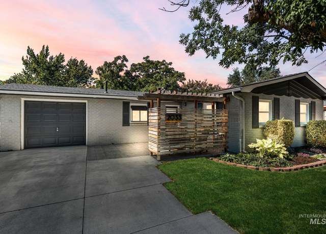 Property at 2033 Jackson St, Boise, ID 83705, 3 beds, 1 bath