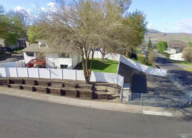 Property at 531 Silcott Ct, Lewiston, ID 83501, 3 beds, 2 baths