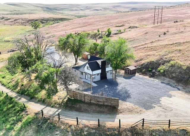 Property at 5850 Lockett Rd, Huntington, OR 97907, 4 beds, 2.5 baths