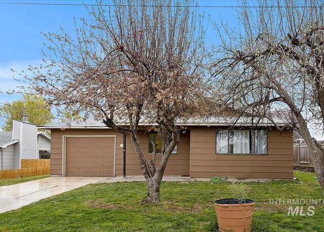 Property at 106 N Indiana Ave, Caldwell, ID 83605, 3 beds, 1.5 baths