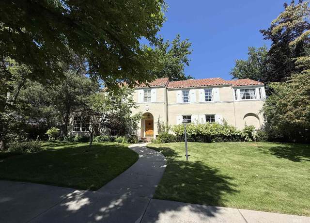 Property at 117 N Locust St, Boise, ID 83712, 4 beds, 3 baths